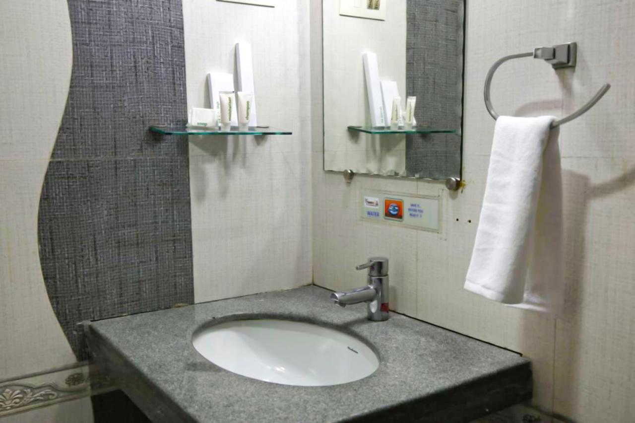 Fabhotel Sai Prasad Apartments 뭄바이 외부 사진